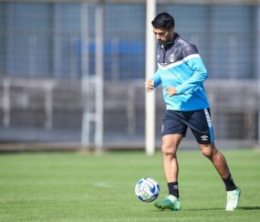 苏牙膝盖或安假体 跟梅西做队友 得赔偿格雷米奥