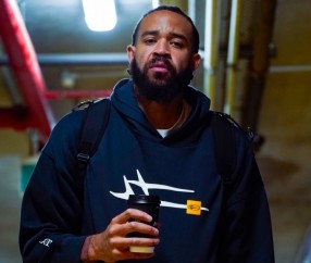 南宫官方网站-媒体人：麦基状态一般 但他和周琦给对手攻筐的压力非常大