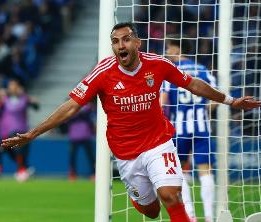 黑店出品❗帕夫利季斯战巴萨+波尔图两戴帽，上季金靴+本季造34球