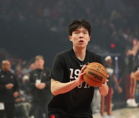 南宫官方网站-杨瀚森1板1助攻阿伦轰40+17 开拓者不敌骑士遭五连败