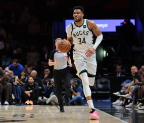 NG体育-德隆：希望字母哥能来爵士 我们可是有很多的选秀权